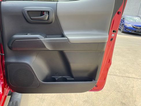 Used 2019 Toyota Tacoma SR w/ SR Convenience Package RWD image 24