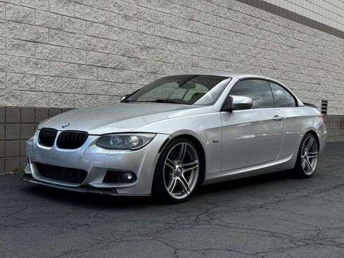 Used 2013 BMW 335is Convertible w/ Premium Pkg image 31