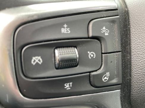Used 2024 Chevrolet Silverado 1500 LT AWD/4WD image 14