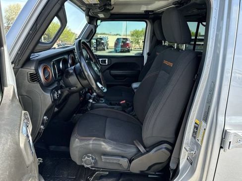 Used 2023 Jeep Gladiator Mojave w/ Cold Weather Group AWD/4WD image 11