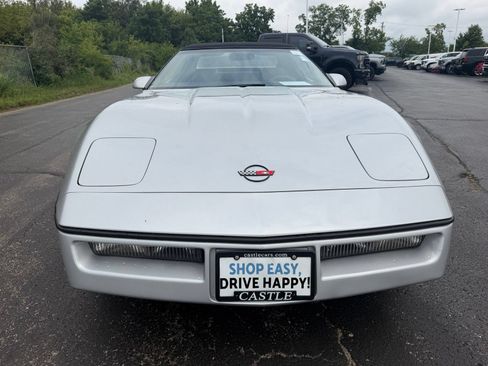 Used 1988 Chevrolet Corvette Convertible RWD image 2