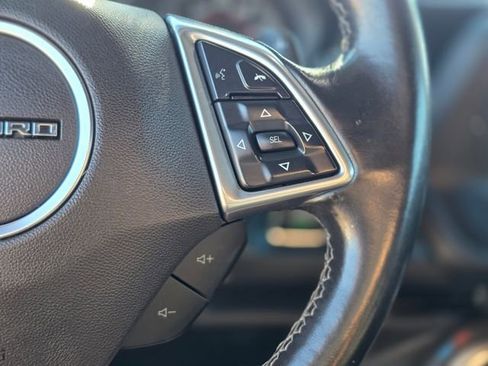 Used 2020 Chevrolet Camaro LT image 22