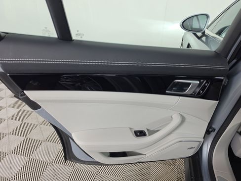 Used 2021 Porsche Panamera 4S AWD/4WD image 41