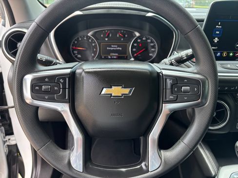 Used 2025 Chevrolet Blazer LT FWD image 14