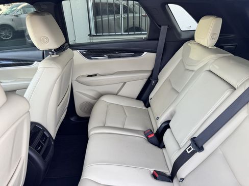 Used 2018 Cadillac XT5 FWD w/ LPO, Wheel Lock Package image 29