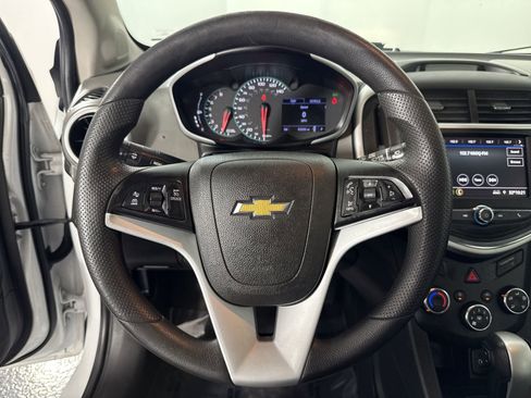 Used 2020 Chevrolet Sonic LT image 18
