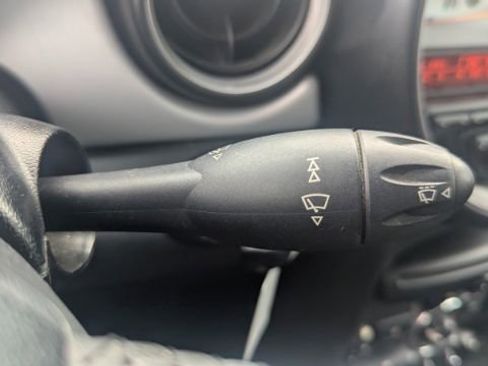 Used 2011 MINI Cooper Convertible image 27