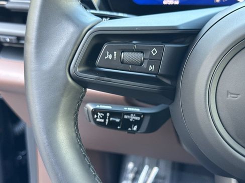 Certified 2025 Porsche Macan 4S Electric AWD/4WD image 29