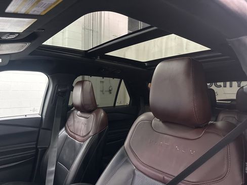 Used 2022 Ford Explorer Platinum w/ Equipment Group 601A image 34