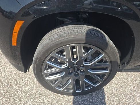 Used 2025 GMC Yukon Denali Ultimate image 8