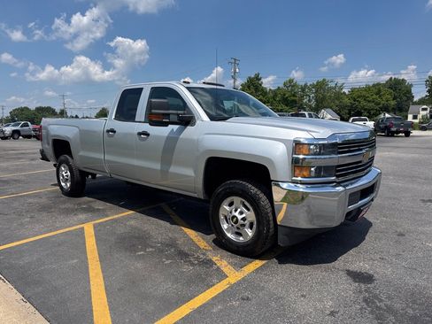 Used 2015 Chevrolet Silverado 2500 W/T w/ WT Convenience Package AWD/4WD image 4