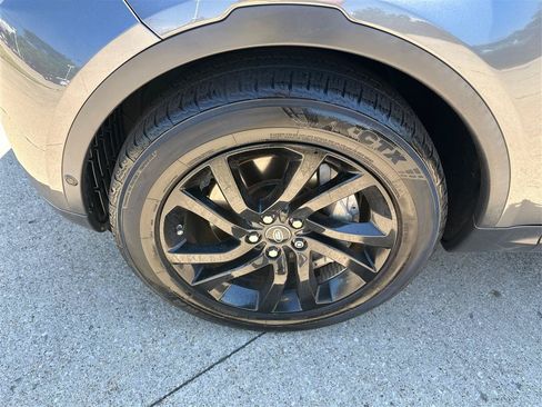 Used 2018 Land Rover Discovery HSE AWD/4WD image 30