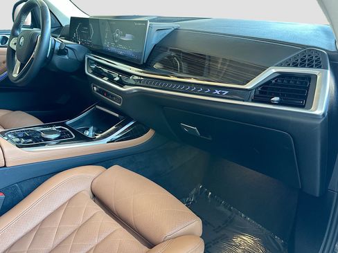 Certified 2024 BMW X7 xDrive40i image 31