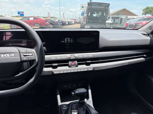 New 2026 Kia K4 FWD image 15