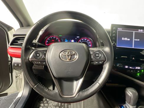 Used 2021 Toyota Camry XSE FWD image 17