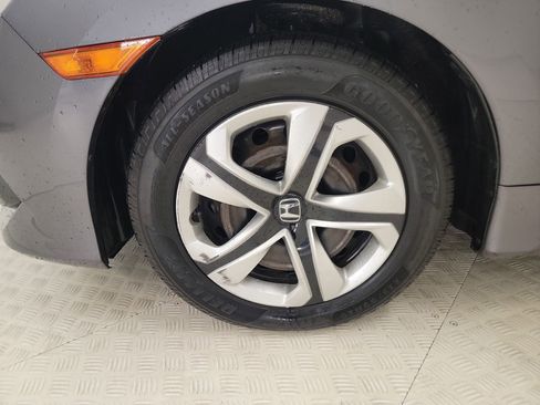 Used 2018 Honda Civic LX image 9