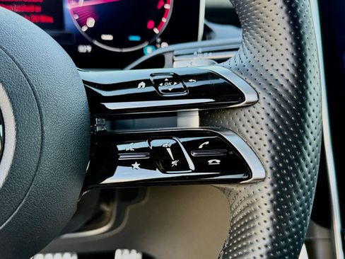 Used 2023 Mercedes-Benz GLC 300 image 34