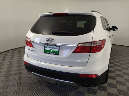Used 2015 Hyundai Santa Fe GLS w/ Option Group 02 FWD image 7