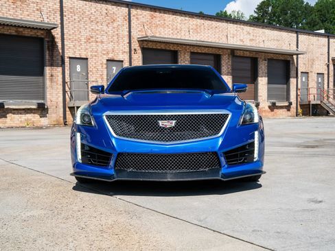 Used 2018 Cadillac CTS V w/ Luxury Package RWD image 15
