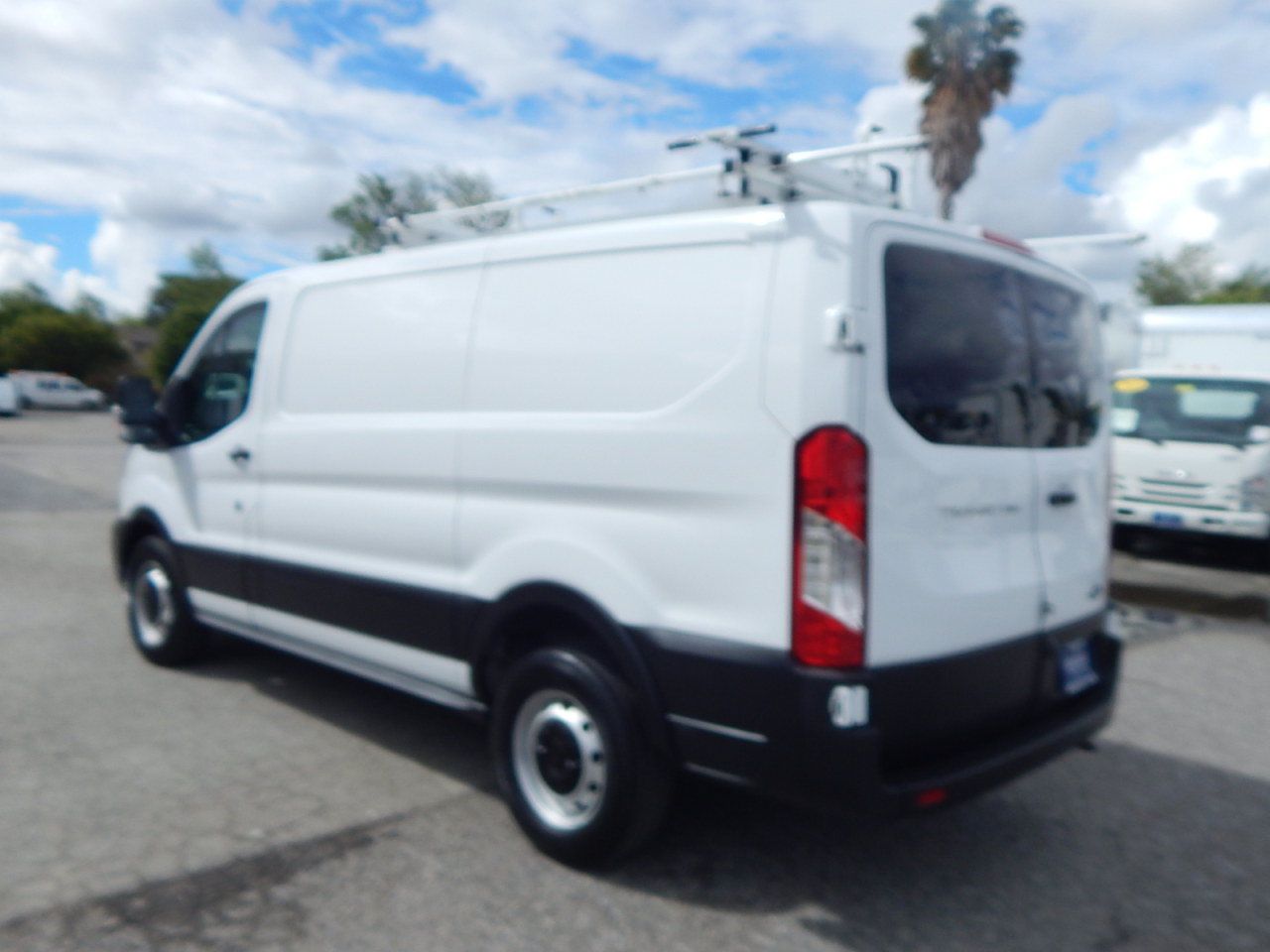Used 2022 Ford Transit 250 Low Roof RWD image 6