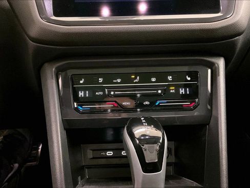 Used 2023 Volkswagen Tiguan SEL R-Line image 15