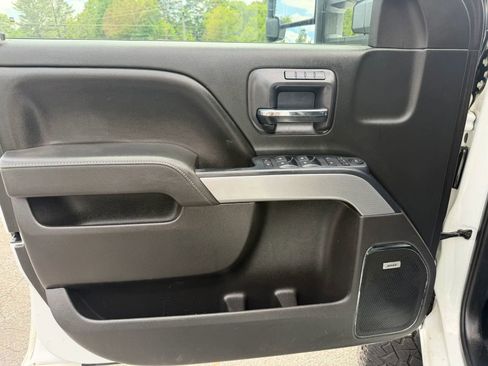 Used 2015 Chevrolet Silverado 2500 LTZ w/ Duramax Plus Package AWD/4WD image 21