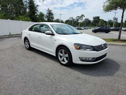 Used 2015 Volkswagen Passat 1.8T Limited Edition FWD image 6