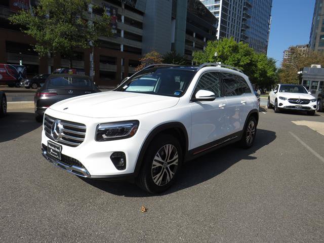 Used 2026 Mercedes-Benz GLB 250 4MATIC image 1
