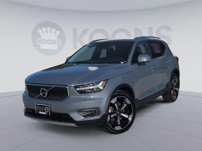 Certified 2021 Volvo XC40 T5 Momentum w/ Protection Package Premier