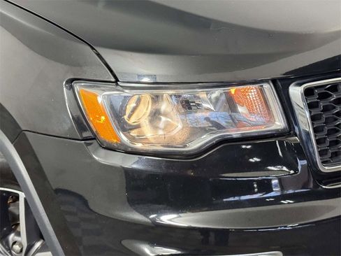 Used 2020 Jeep Grand Cherokee Limited image 15