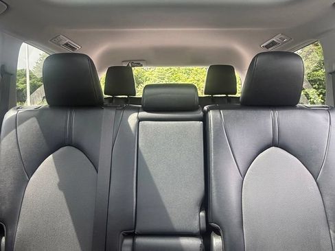 Used 2025 Toyota Grand Highlander AWD image 24