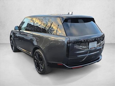 New 2025 Land Rover Range Rover SE image 7