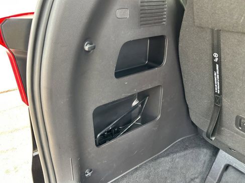 Used 2025 Kia Carnival EX image 47