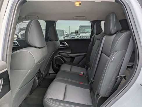 Used 2022 Mitsubishi Outlander ES AWD/4WD image 13