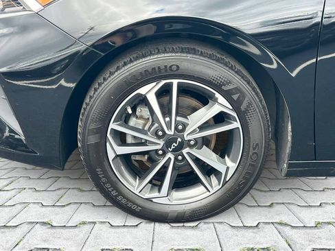 Certified 2023 Kia Forte LXS FWD image 9