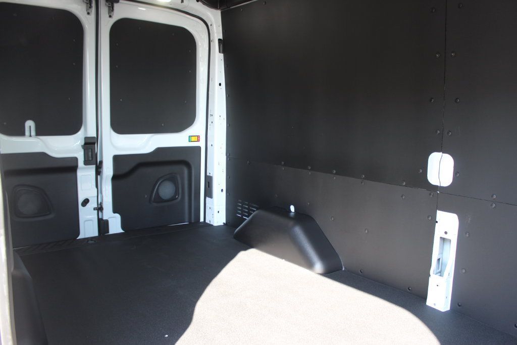 New 2027 Ford Transit 250 148 Medium Roof w/ Load Area Protection Package RWD image 13