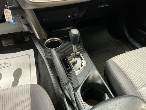 Used 2014 Toyota RAV4 XLE AWD/4WD image 18