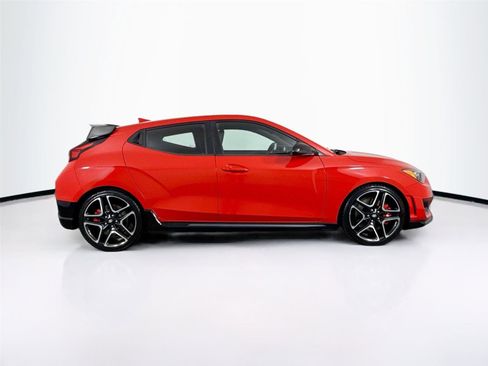 Used 2021 Hyundai Veloster N image 10