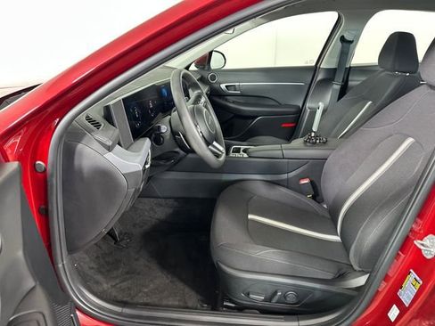 Used 2025 Hyundai Sonata SEL FWD image 11
