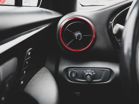 Used 2019 Chevrolet Blazer RS image 13