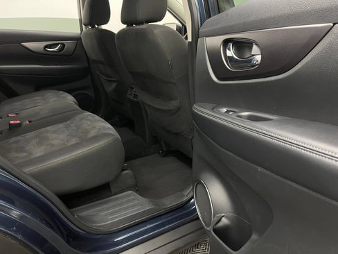 Used 2016 Nissan Rogue SV AWD/4WD image 32