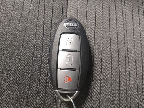Used 2021 Nissan Rogue S FWD image 32