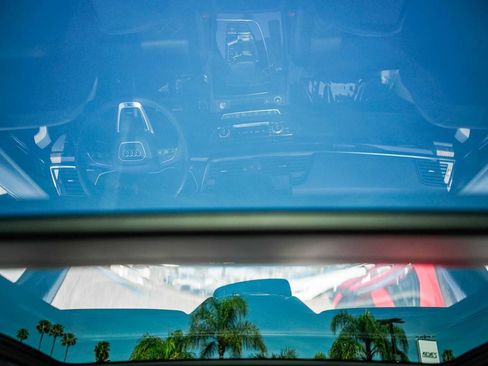 Used 2023 Audi SQ5 Premium Plus w/ Premium Plus Package image 11