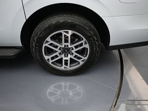Certified 2025 Ford Expedition Max Active image 10