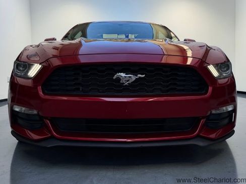 Used 2016 Ford Mustang Coupe image 9