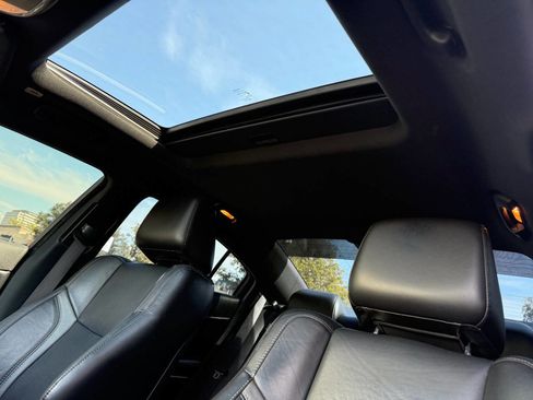 Used 2020 Dodge Charger SXT w/ Leather Interior Group image 23