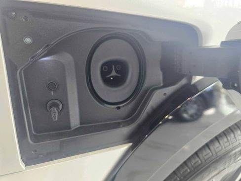 New 2026 Lexus RZ 350e image 10