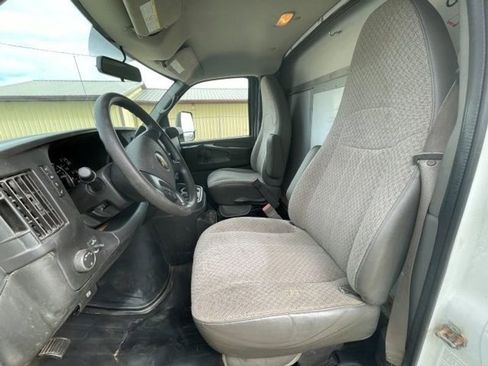 Used 2015 Chevrolet Express 3500 image 11