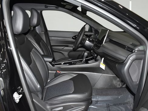 New 2026 Jeep Compass Latitude AWD/4WD image 24