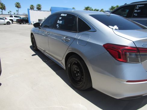 Used 2023 Honda Civic LX image 4